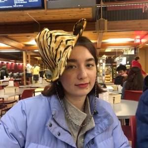 Meet your Posher, Nicola